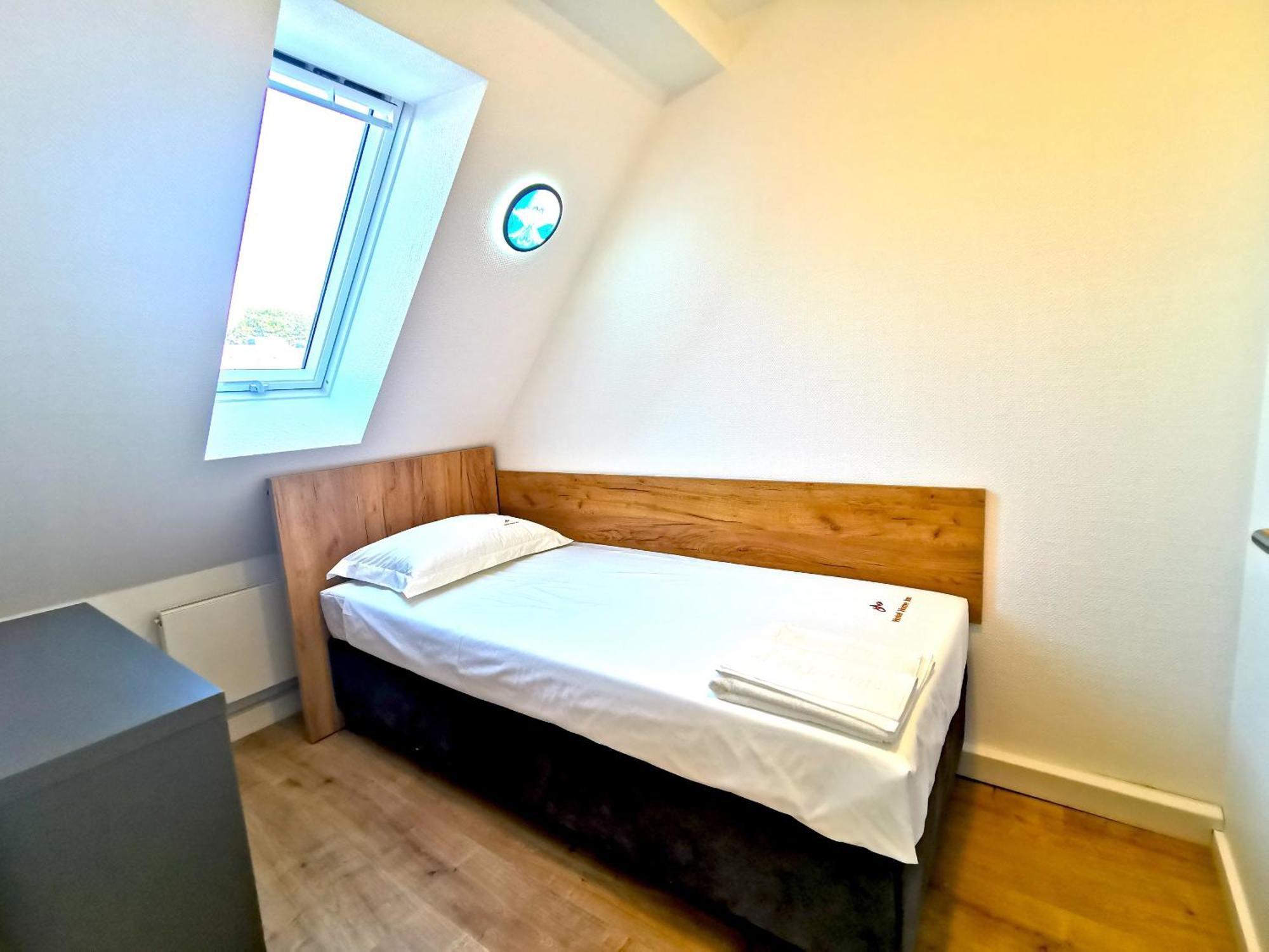 Home Inn Hotel Dormagen Bagian luar foto